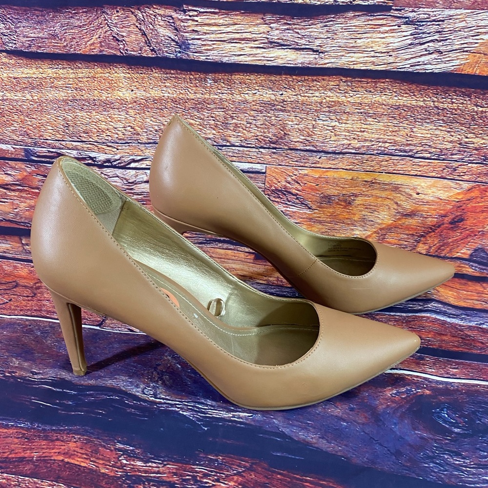 BCBGeneration Heels Size 10M